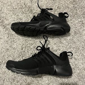 Black Women’s Nike Prestos
